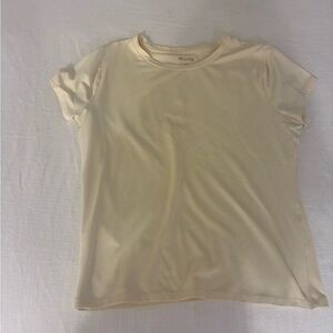Woman’s yellow Hollister tshirt